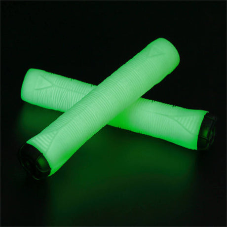 Blunt Envy V2 Scooter Grips - Glow