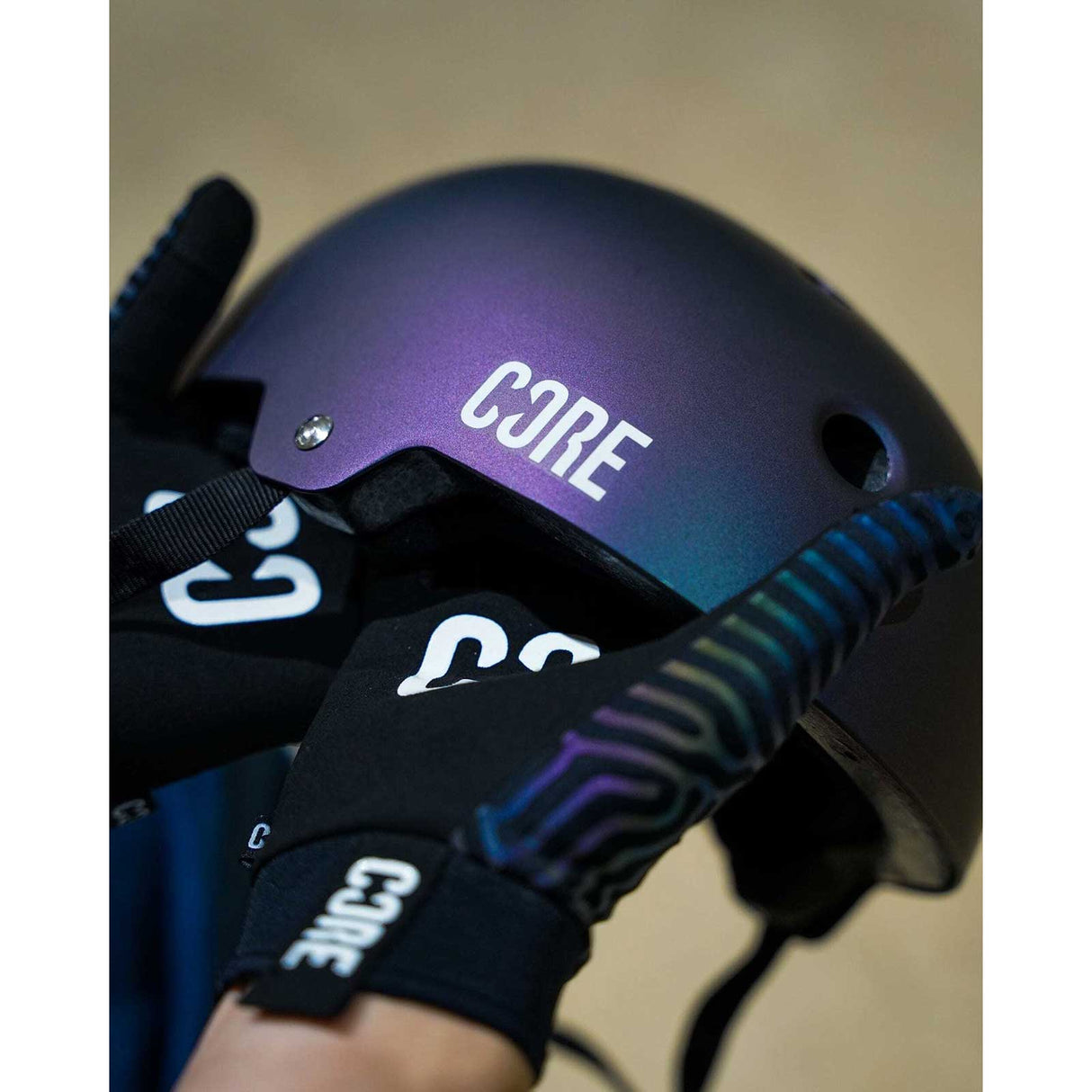 CORE Aero Protective Gloves - Neochrome