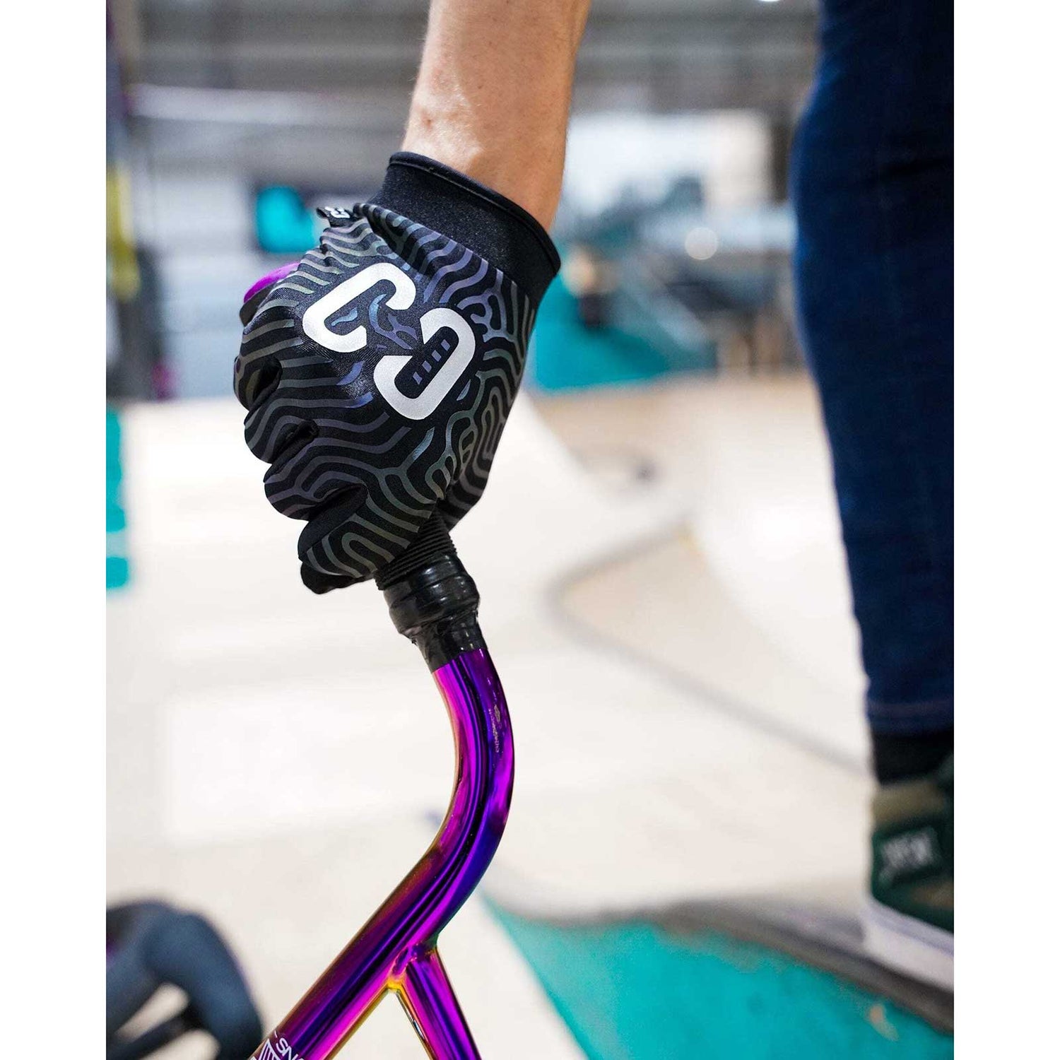 CORE Aero Protective Gloves - Neochrome