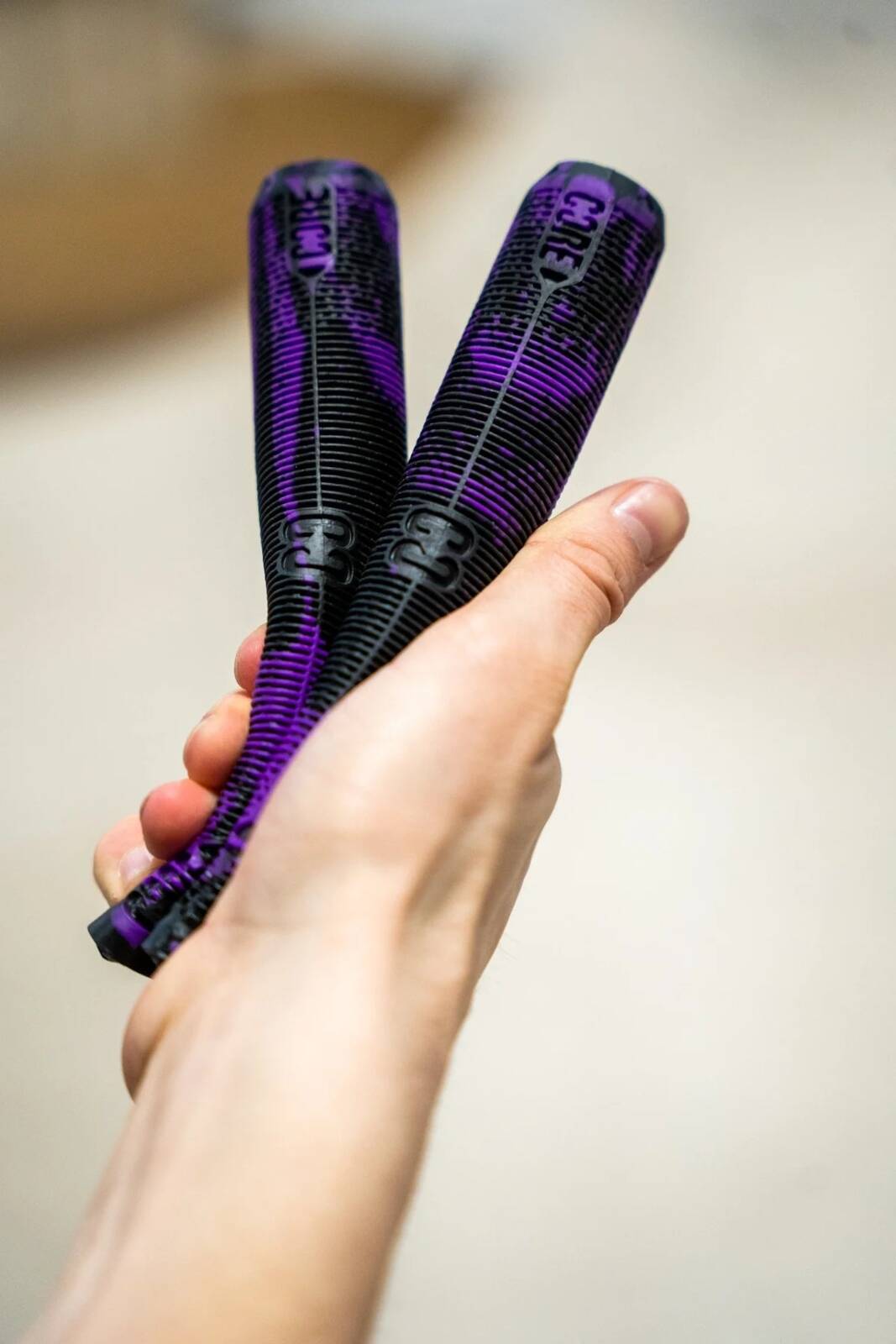 CORE Skinny Boy 170mm Scooter Grips - Fuchsia (Purple/Black)
