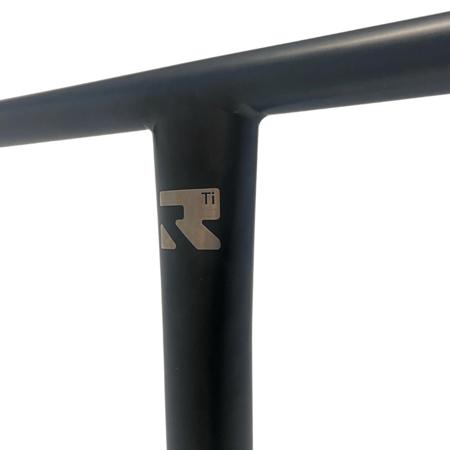 Root Industries AIR T Titanium HIC Scooter Bars - Black 690mm